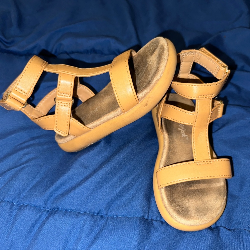 7c cat & Jack sandals